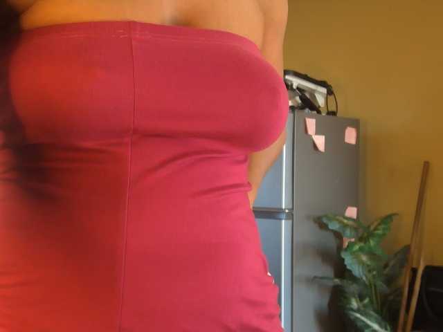 SexyBaddie live cam on BongaCams