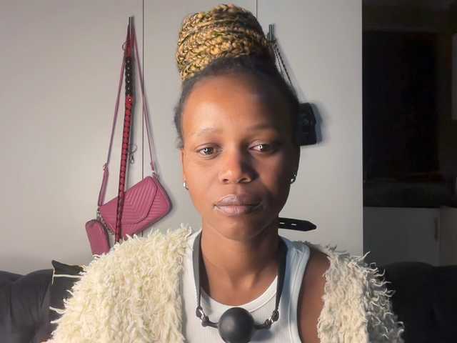 SexyBaddie live cam on BongaCams