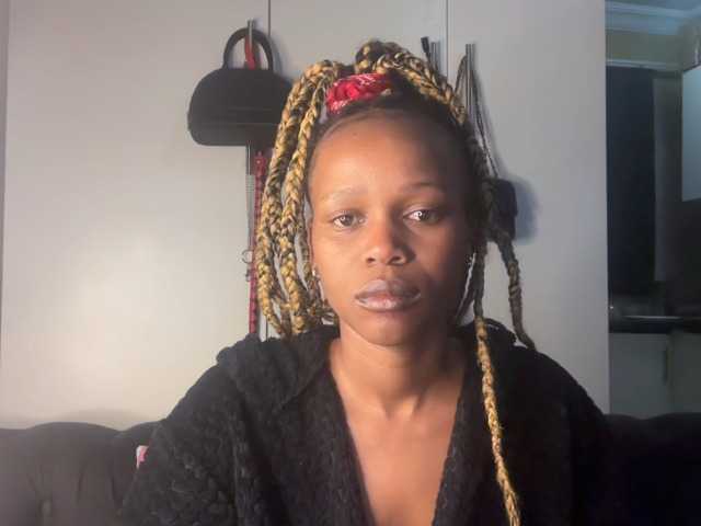 SexyBaddie live cam on BongaCams