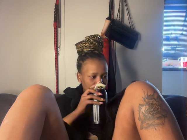 SexyBaddie live cam on BongaCams