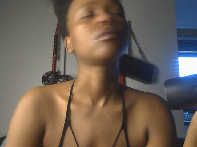 Sexyasszeee live cam preview