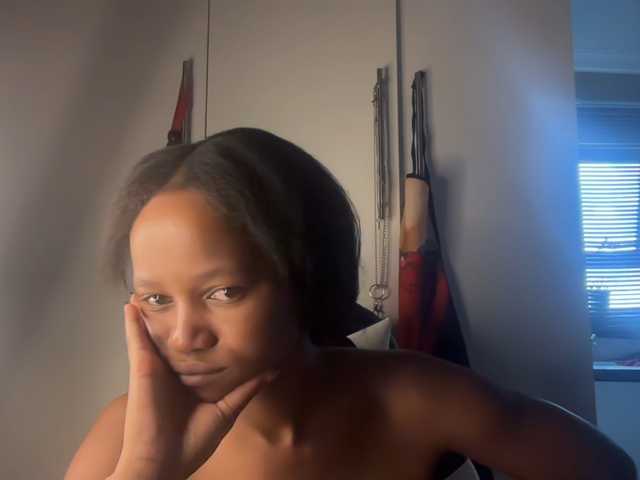 SexyBaddie, en vivo ahora en BongaCams