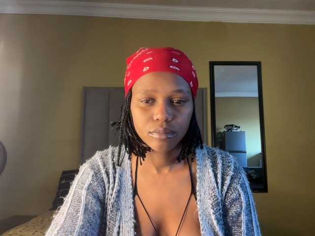 SexyBaddie live cam on BongaCams
