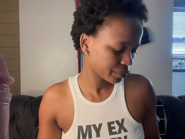 SexyBaddie live cam on BongaCams