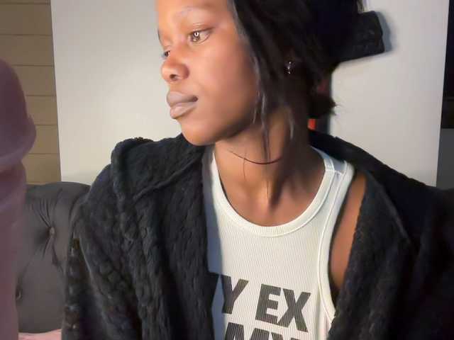 SexyBaddie live cam on BongaCams