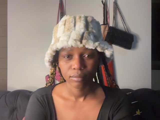 SexyBaddie live cam on BongaCams