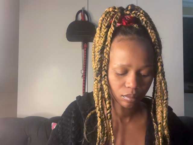 SexyBaddie live cam on BongaCams