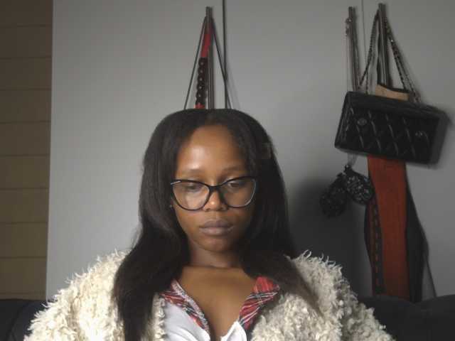 SexyBaddie live cam on BongaCams