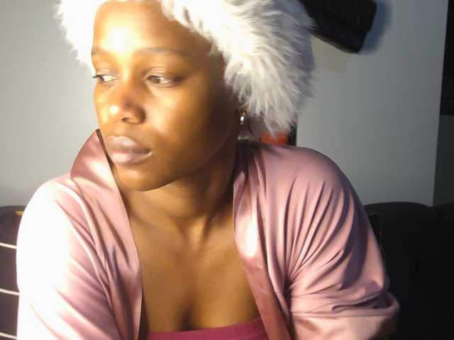 SexyBaddie live cam on BongaCams