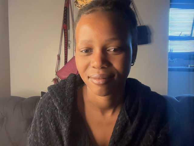 SexyBaddie live cam on BongaCams