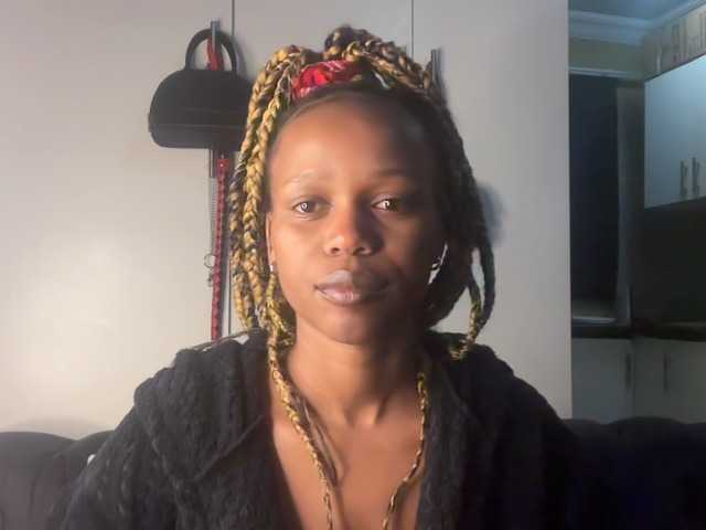 SexyBaddie live cam on BongaCams
