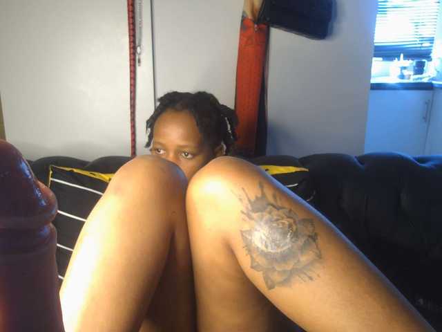 SexyBaddie live cam on BongaCams