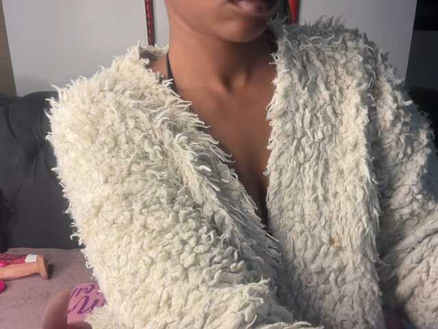 SexyBaddie live cam on BongaCams
