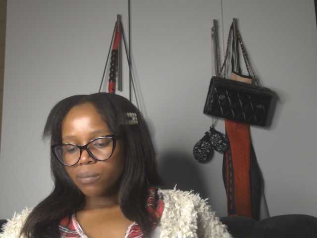 SexyBaddie live cam on BongaCams