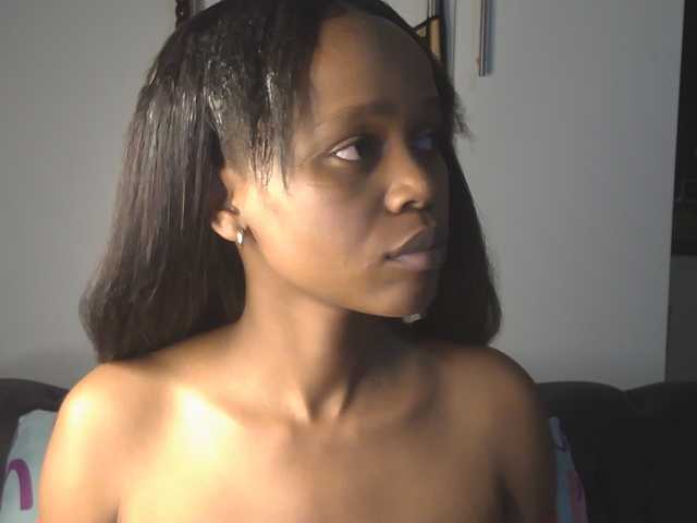 SexyBaddie live cam on BongaCams