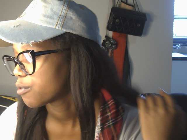 SexyBaddie live cam on BongaCams