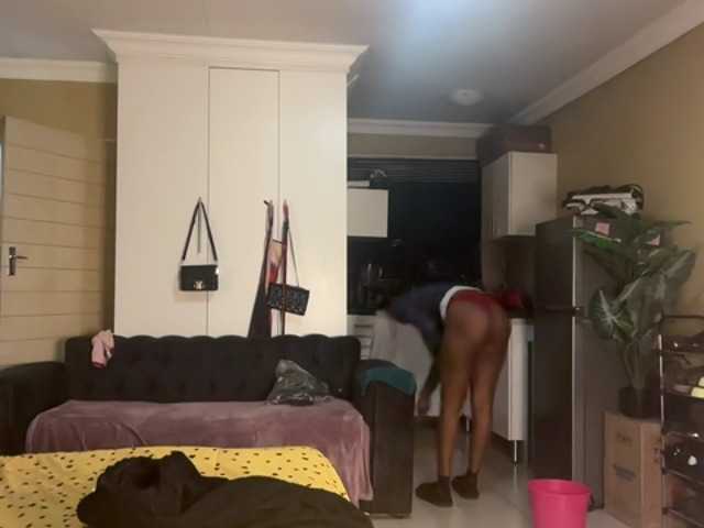 SexyBaddie live cam on BongaCams