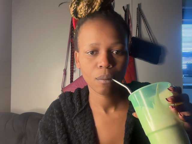 SexyBaddie live cam on BongaCams