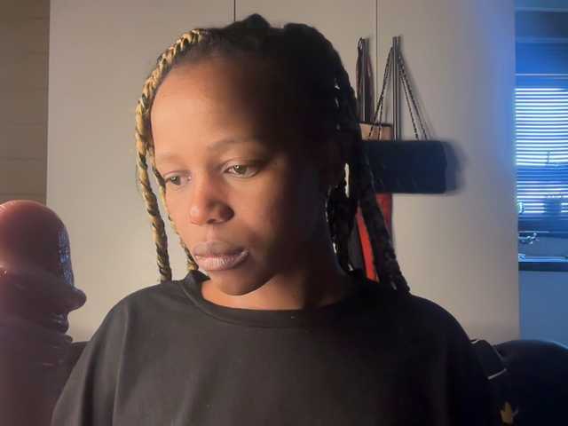 SexyBaddie live cam on BongaCams