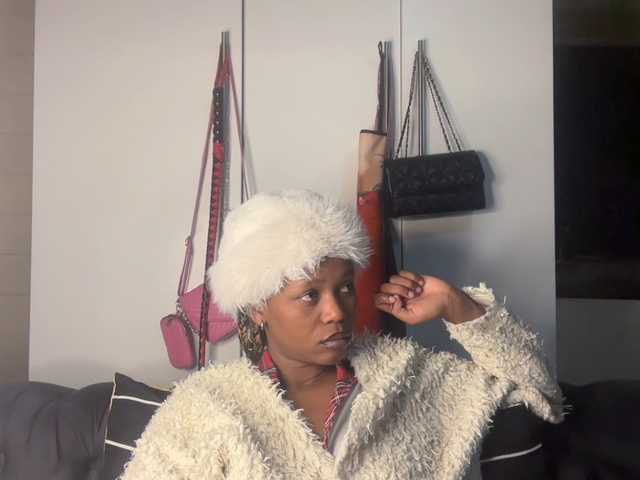SexyBaddie live cam on BongaCams