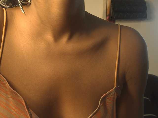 SexyBaddie live cam on BongaCams
