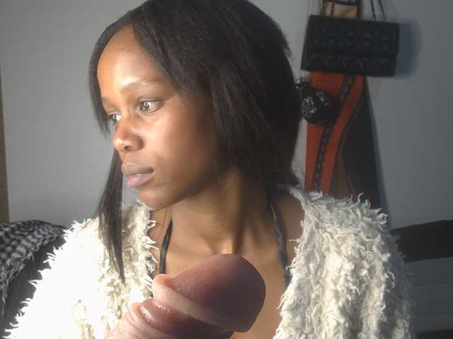 SexyBaddie live cam on BongaCams