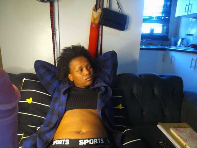SexyBaddie live cam on BongaCams