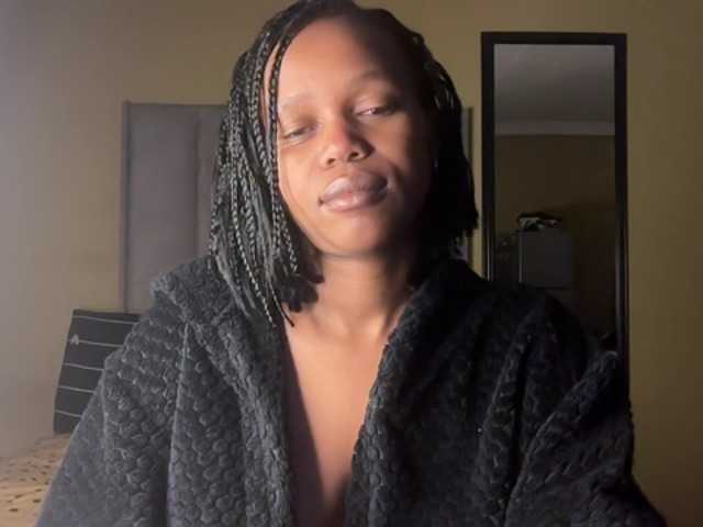 SexyBaddie live cam on BongaCams
