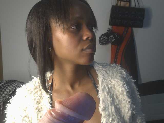SexyBaddie live cam on BongaCams