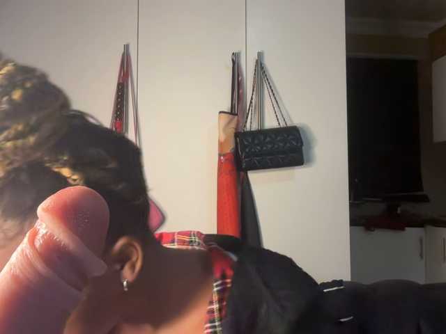 SexyBaddie live cam on BongaCams