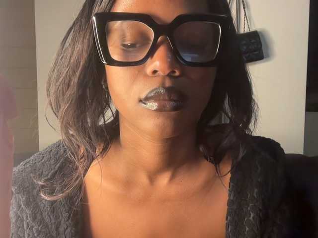 SexyBaddie live cam on BongaCams