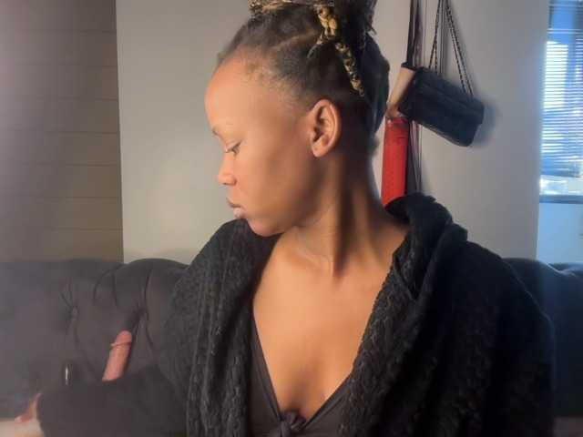 SexyBaddie live cam on BongaCams