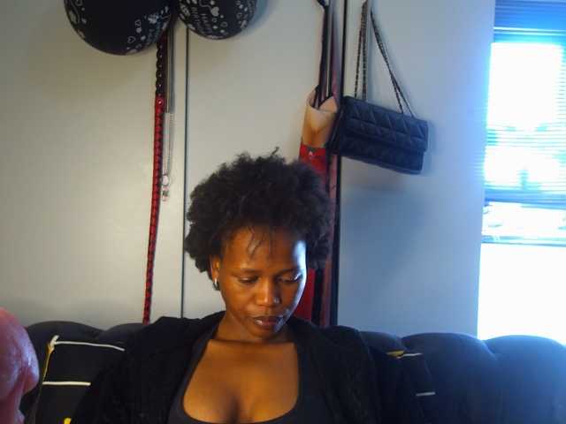 SexyBaddie live cam on BongaCams