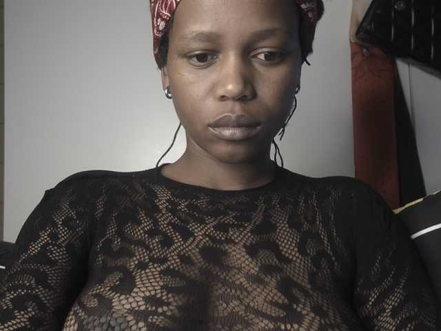 SexyBaddie live cam on BongaCams