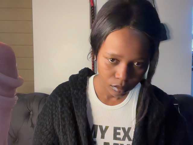 SexyBaddie live cam on BongaCams