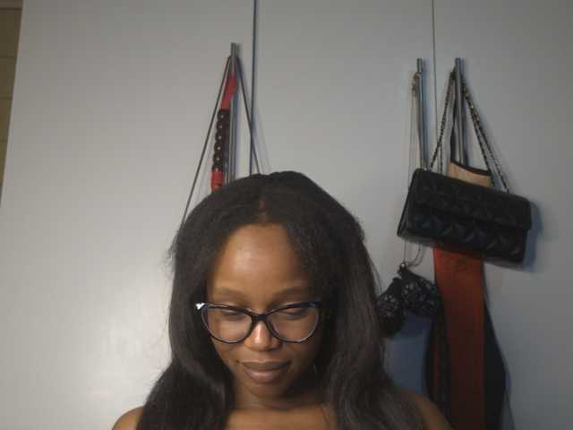 SexyBaddie live cam on BongaCams