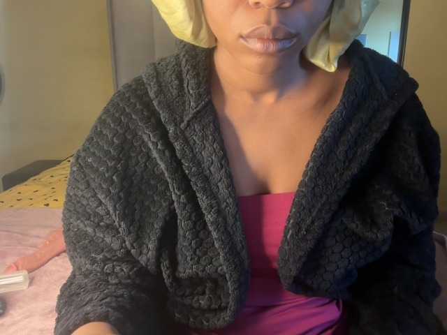 SexyBaddie live cam on BongaCams
