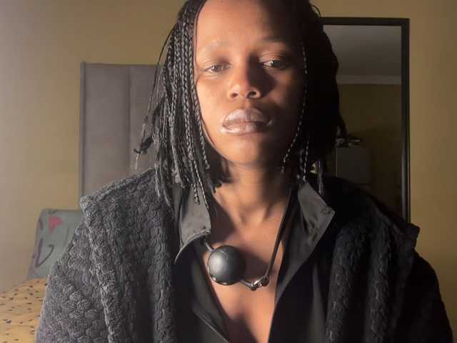 SexyBaddie live cam on BongaCams