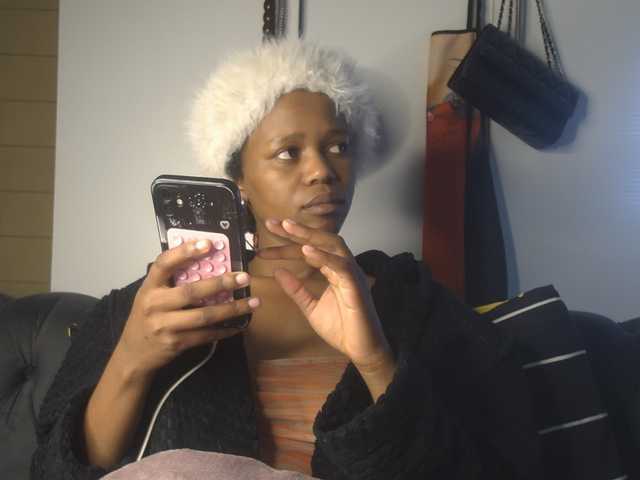 SexyBaddie live cam on BongaCams