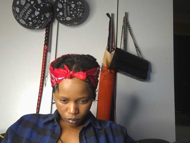 SexyBaddie live cam on BongaCams