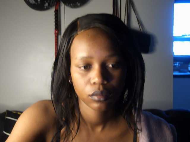 SexyBaddie live cam on BongaCams