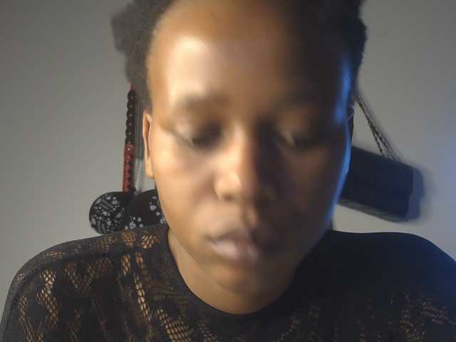 SexyBaddie live cam on BongaCams