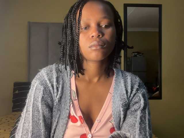 SexyBaddie live cam on BongaCams