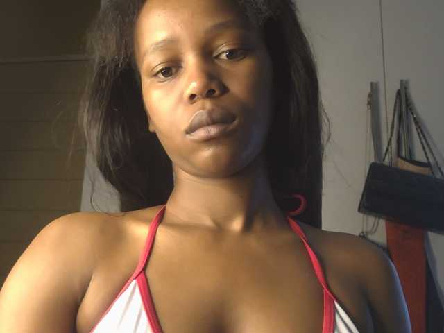 SexyBaddie live cam on BongaCams