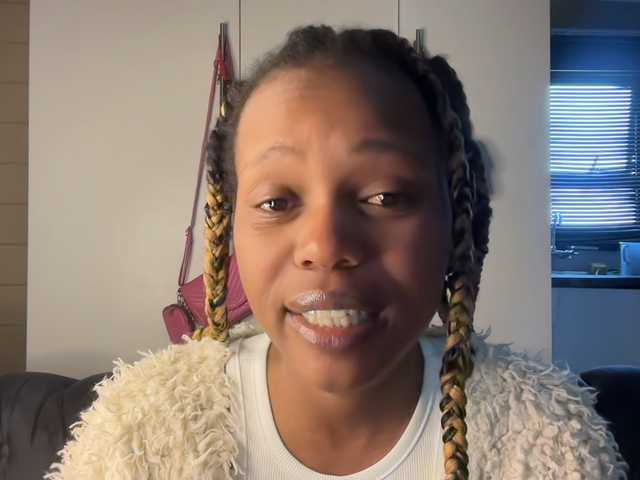 SexyBaddie live cam on BongaCams