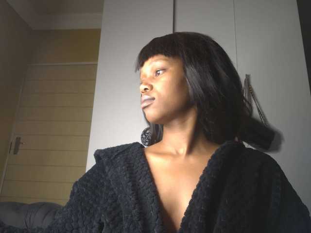 SexyBaddie live cam on BongaCams