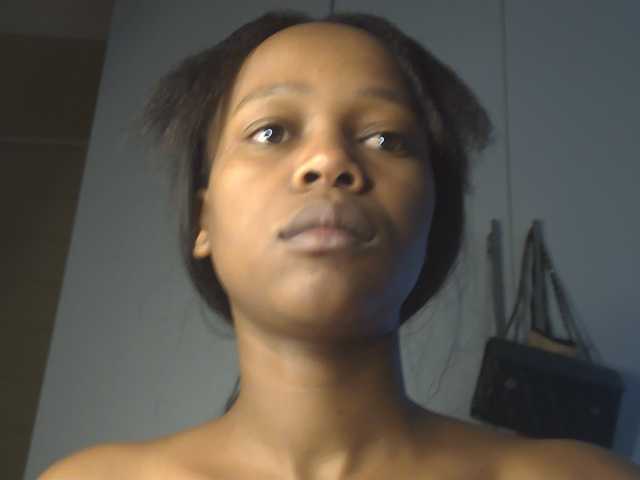 SexyBaddie live cam on BongaCams