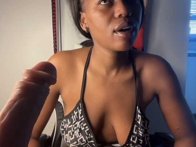 Sexyasszeee live cam preview