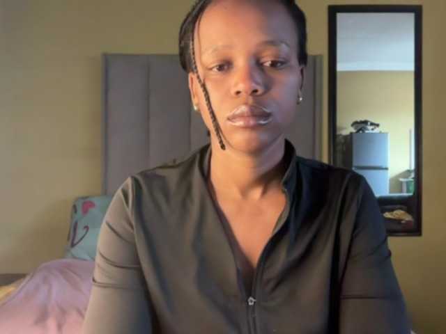 SexyBaddie live cam on BongaCams