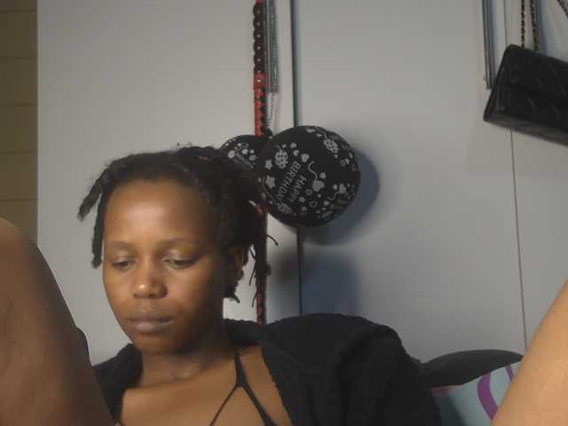 SexyBaddie live cam on BongaCams